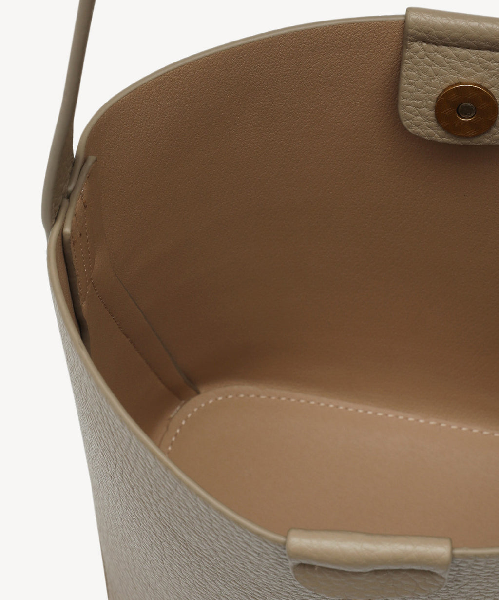Unisex shoulder bag